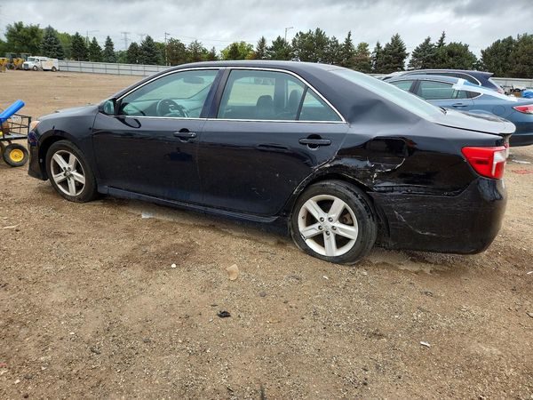 2014 TOYOTA CAMRY