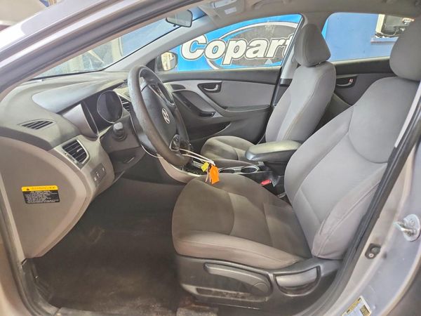 2014 HYUNDAI ELANTRA GLS (Middle)