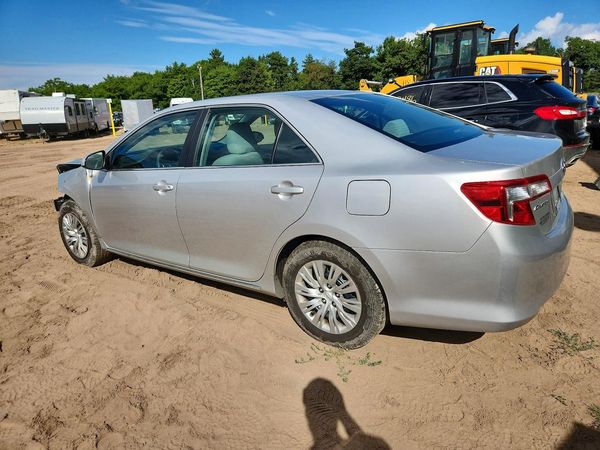2014 TOYOTA CAMRY