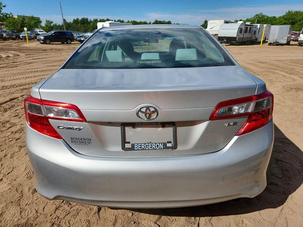 2014 TOYOTA CAMRY