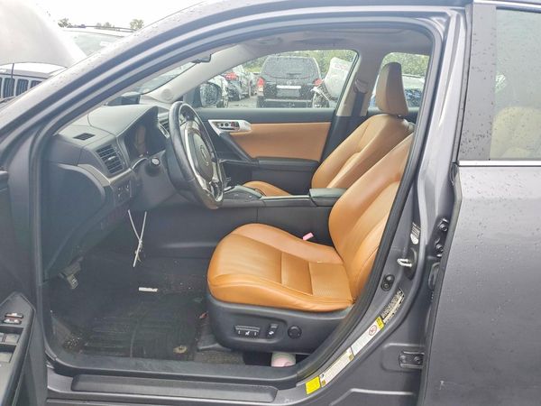 2012 LEXUS CT 200h