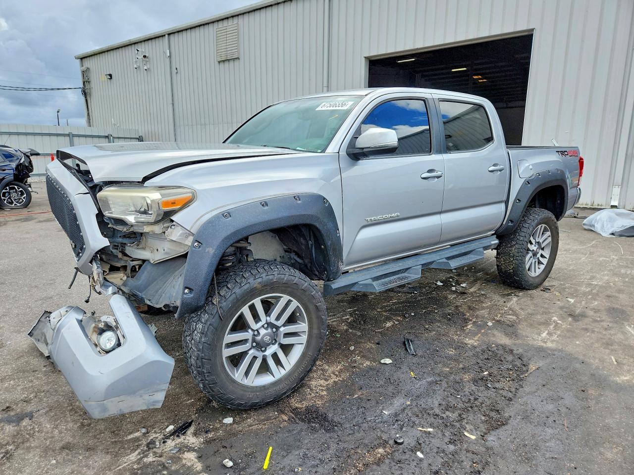 2016 TOYOTA TACOMA