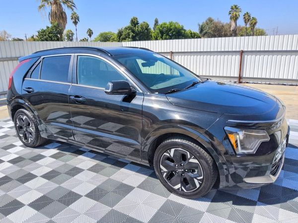 2023 KIA NIRO Wind