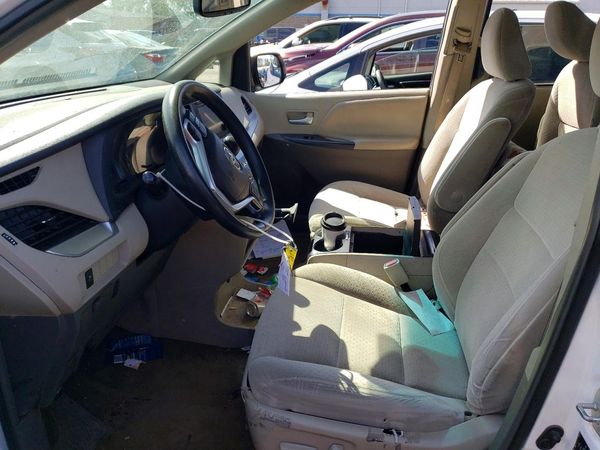 2015 TOYOTA SIENNA