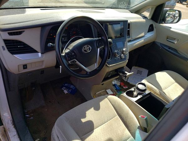 2015 TOYOTA SIENNA