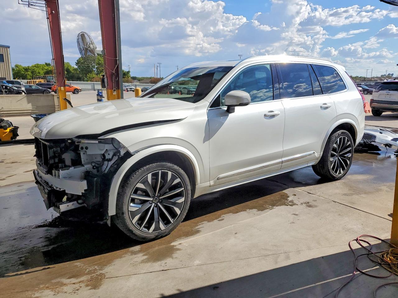 2026 VOLVO XC90 Plus Bright