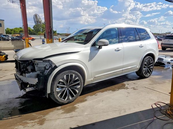 2026 VOLVO XC90 Plus Bright