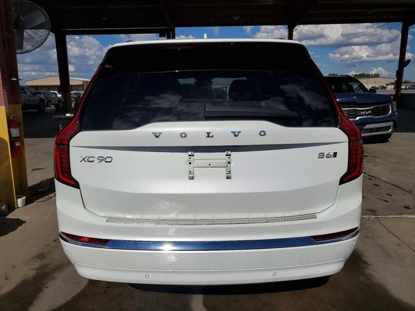 2026 VOLVO XC90 Plus Bright