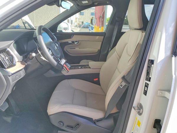 2026 VOLVO XC90 Plus Bright