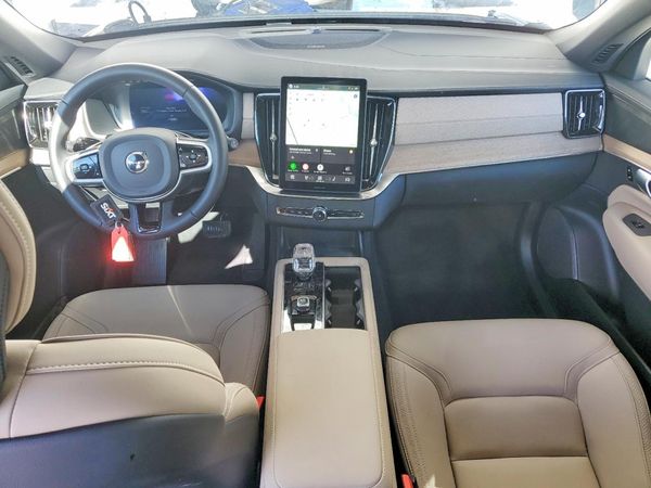 2026 VOLVO XC90 Plus Bright