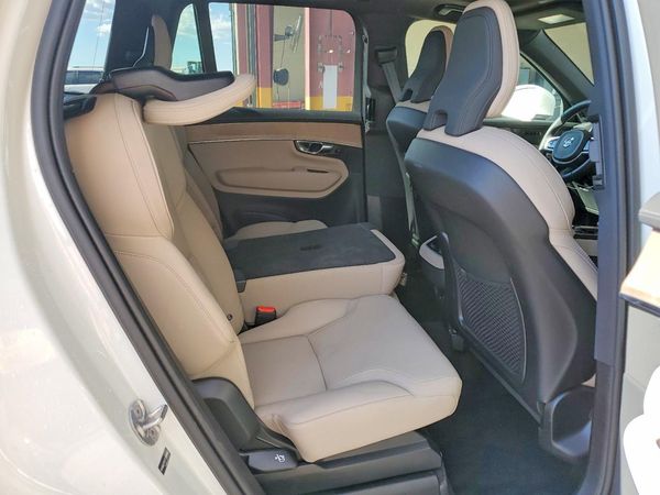 2026 VOLVO XC90 Plus Bright