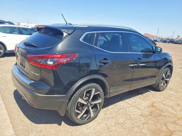 2022 NISSAN ROGUE SPORT SL