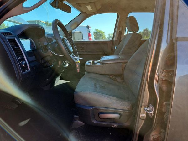 2015 RAM 1500 ST — DENT