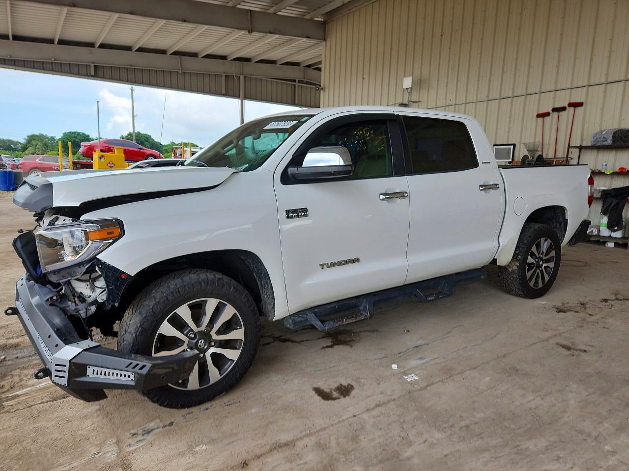2018 TOYOTA TUNDRA