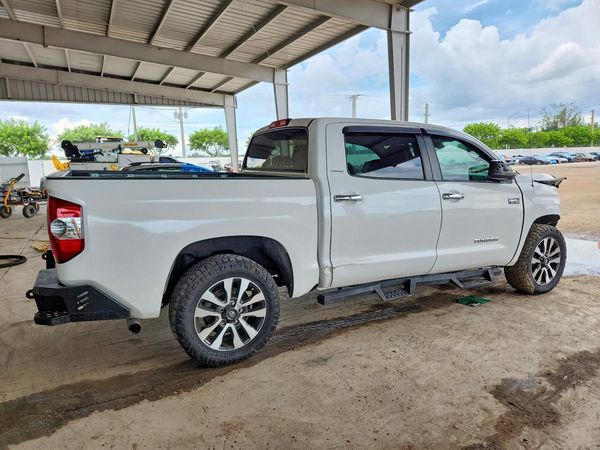 2018 TOYOTA TUNDRA