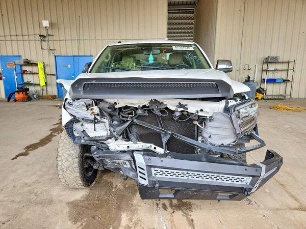 2018 TOYOTA TUNDRA
