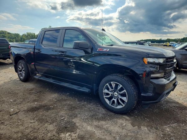 2021 CHEVROLET SILVERADO RST — Passenger 3/4