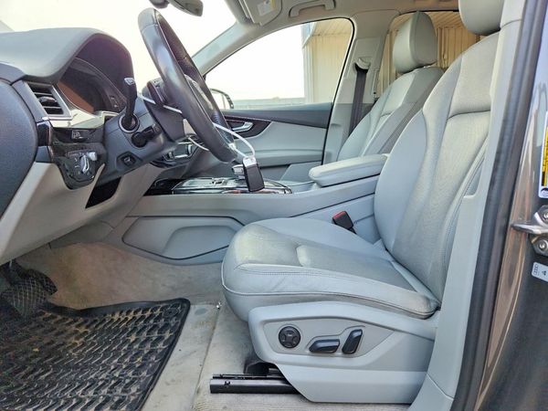 2018 AUDI Q7 quattro Prestige