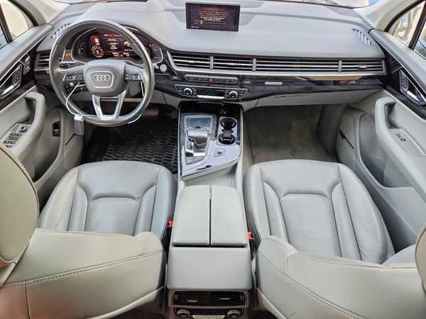 2018 AUDI Q7 quattro Prestige