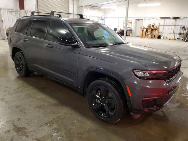 2022 JEEP GRAND CHEROKEE