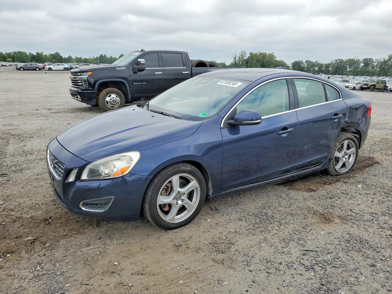 2013 VOLVO S60