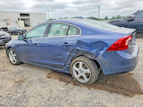 2013 VOLVO S60