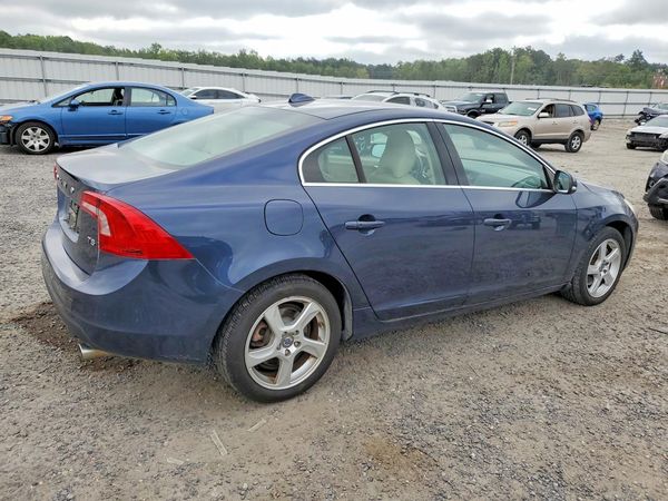2013 VOLVO S60
