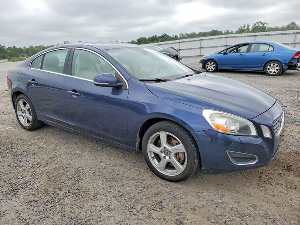 2013 VOLVO S60
