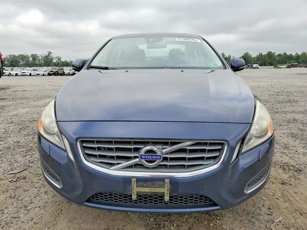 2013 VOLVO S60