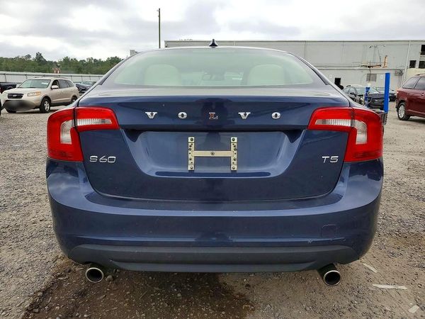 2013 VOLVO S60