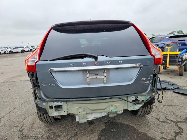 2016 VOLVO XC60