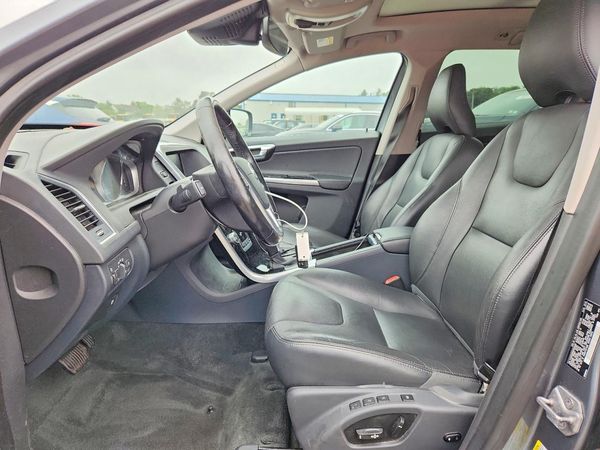 2016 VOLVO XC60