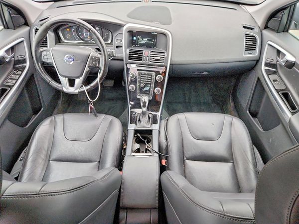 2016 VOLVO XC60