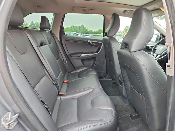2016 VOLVO XC60