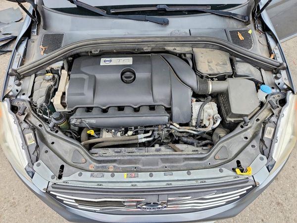 2016 VOLVO XC60