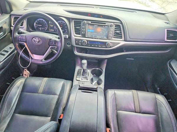 2017 TOYOTA HIGHLANDER