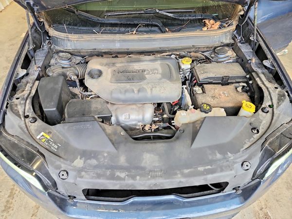 2019 JEEP CHEROKEE — Engine bay