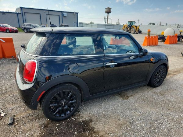 2017 MINI COOPER