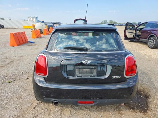 2017 MINI COOPER