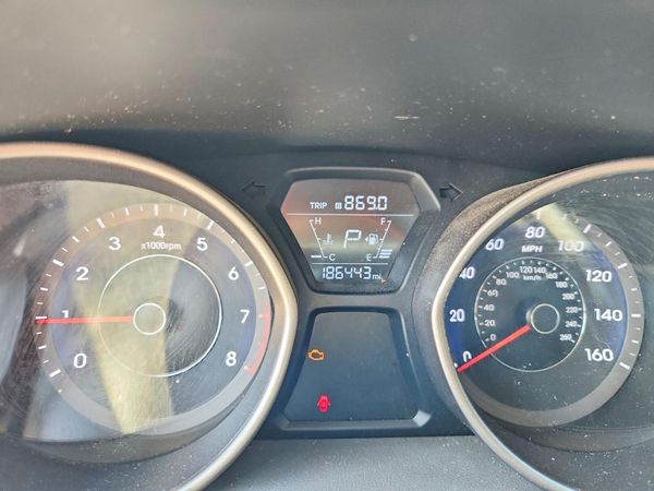 2015 HYUNDAI ELANTRA