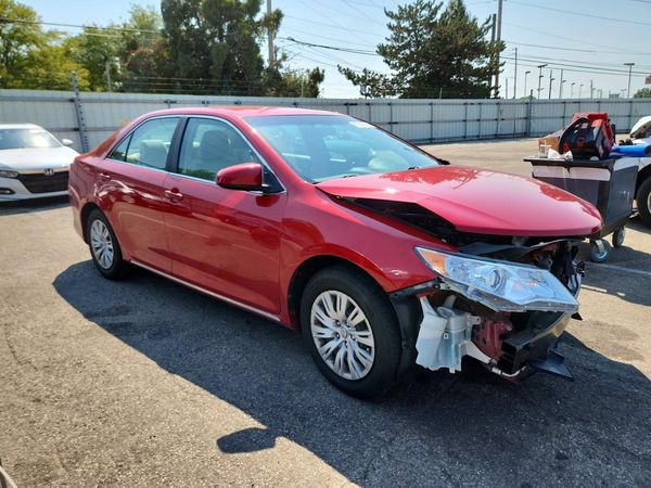 2012 TOYOTA CAMRY — Passenger 3/4