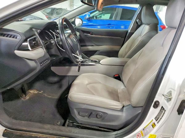 2018 TOYOTA CAMRY — DENT