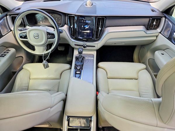 2019 VOLVO XC60