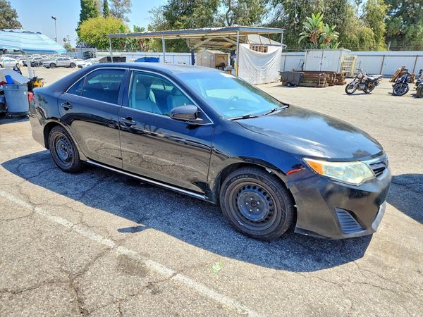 2012 TOYOTA CAMRY