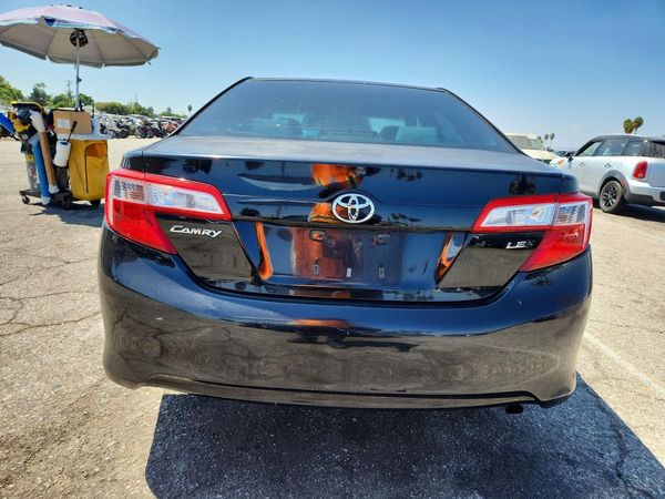 2012 TOYOTA CAMRY