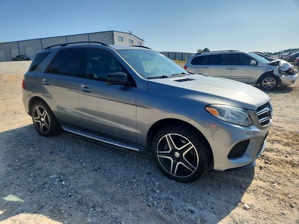 2016 MERCEDES-BENZ GLE GLE400 — Passenger 3/4