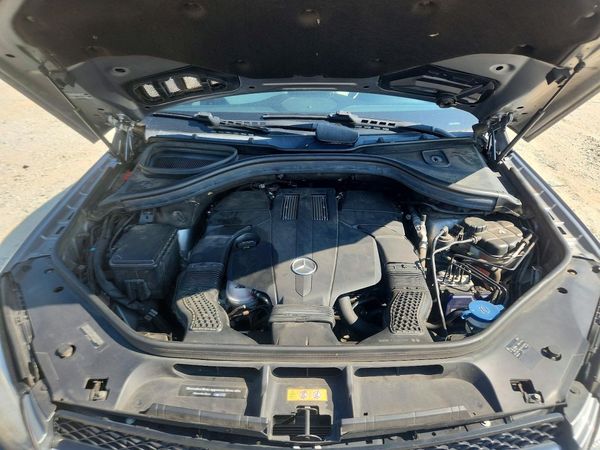 2016 MERCEDES-BENZ GLE GLE400 — Engine bay