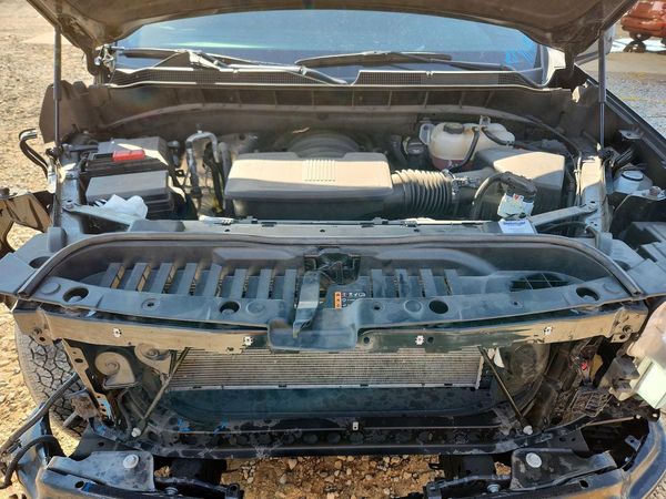 2023 CHEVROLET SILVERADO RST — Engine bay