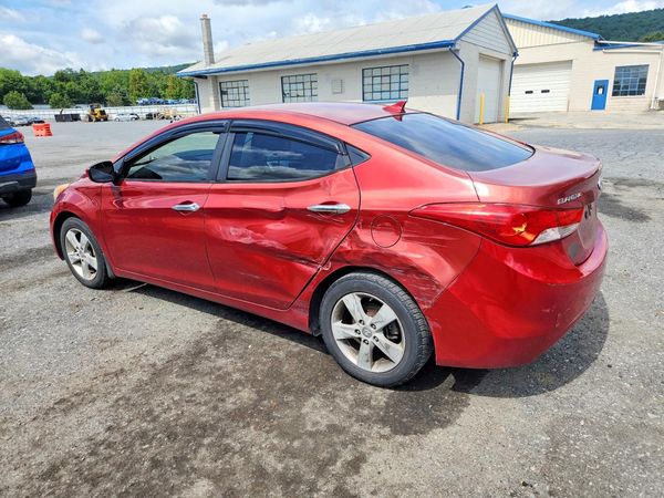 2012 HYUNDAI ELANTRA