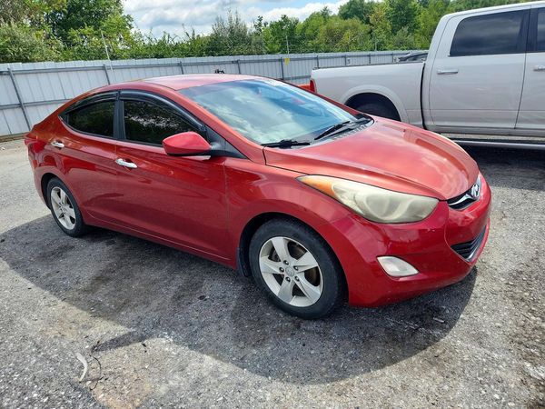 2012 HYUNDAI ELANTRA